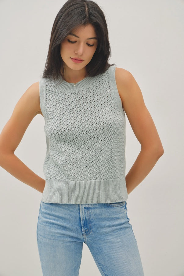 Crochet sleeveless knit sweater